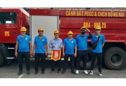 BAN QUẢN LÝ CHỢ ĐẦU MỐI NÔNG SẢN THỰC PHẨM DẦU GIÂY TÍCH CỰC THAM GIA HỘI THAO KIỂM TRA NGHIỆP VỤ PCCC VÀ CNCH NĂM 2026